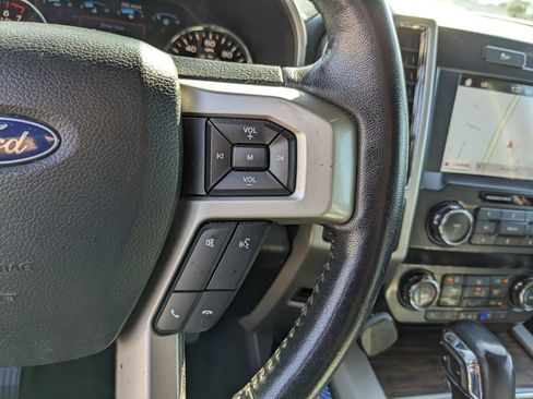 Certified 2019 Ford F150 Lariat image 23