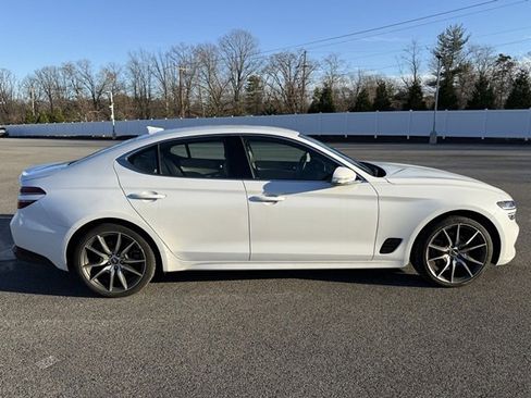 Used 2023 Genesis G70 2.0T image 8