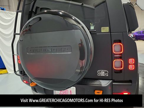 Used 2023 Land Rover Defender 130 SE AWD/4WD image 22