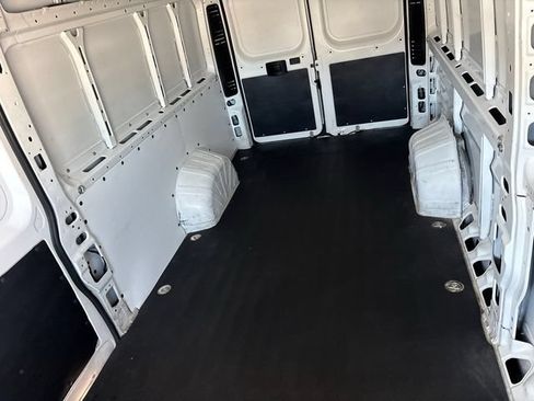 Used 2023 RAM ProMaster 3500 w/ Driver Convenience Group FWD image 9