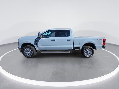 New 2026 Ford F250 Lariat w/ Chrome Package image 5