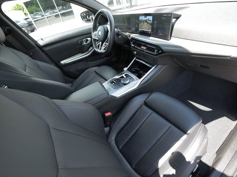 Used 2026 BMW 330i xDrive Sedan AWD/4WD image 44