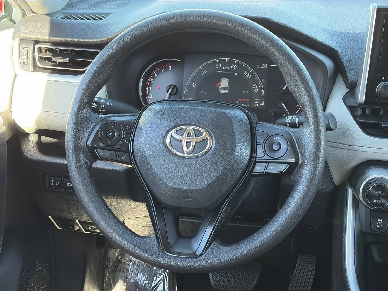 Used 2023 Toyota RAV4 XLE FWD image 13
