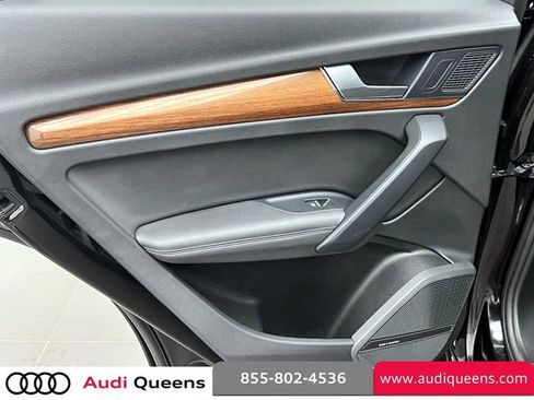 Used 2023 Audi Q5 2.0T Premium Plus w/ Premium Plus Package AWD/4WD image 10