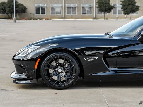 Used 2017 Dodge Viper GTC w/ Time Attack Group 2.0 RWD image 8
