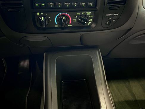 Used 2001 Ford F150 Lightning image 12