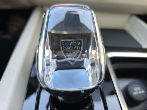 New 2026 Volvo XC60 T8 Ultra w/ Protection Package Premier AWD/4WD image 34