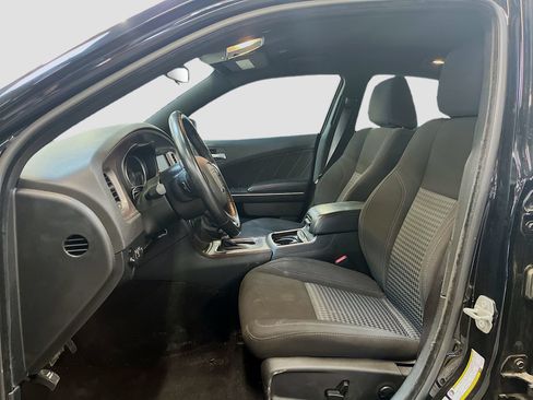 Used 2023 Dodge Charger SXT RWD image 19