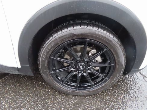 Used 2023 Chevrolet Bolt EUV LT image 10