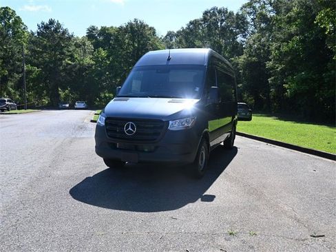 Used 2024 Mercedes-Benz Sprinter 144 Cargo image 8