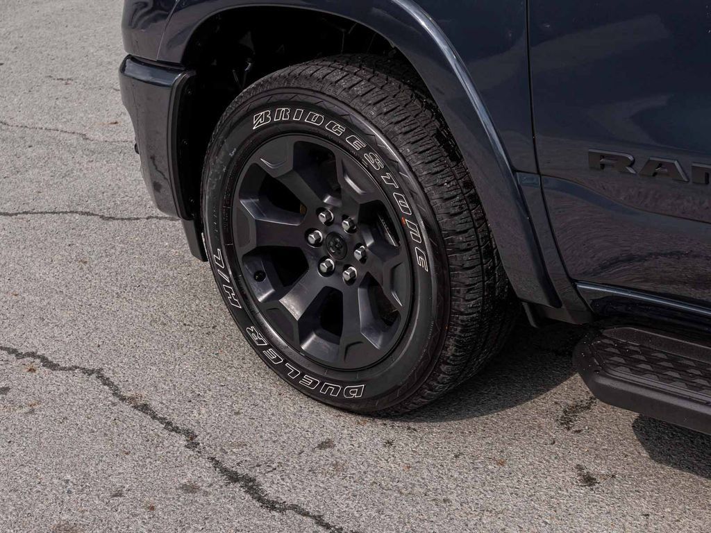 Used 2026 RAM 1500 Big Horn AWD/4WD image 7