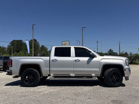 Used 2018 GMC Sierra 1500 SLT w/ Enhanced Driver Alert Package RWD image 37
