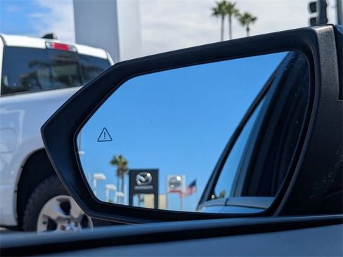 Used 2025 Hyundai Elantra Sport image 28