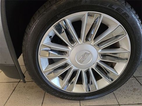 Used 2019 Cadillac Escalade Platinum image 10
