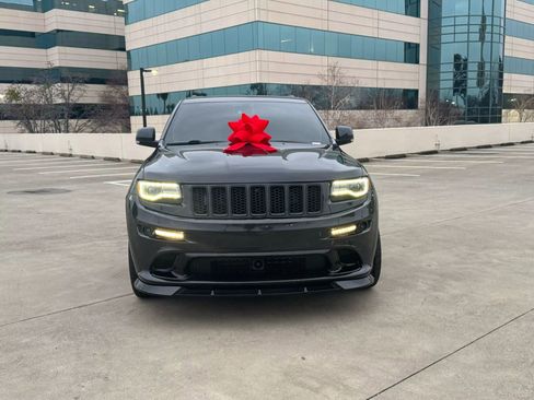 Used 2014 Jeep Grand Cherokee SRT image 52