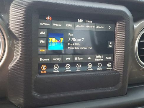 Used 2018 Jeep Wrangler Unlimited Sahara w/ Cold Weather Group image 18