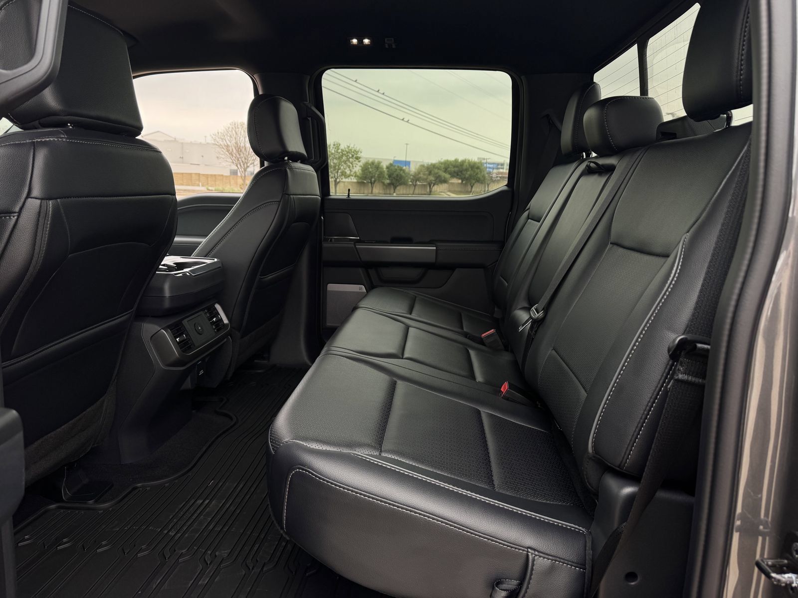 Used 2025 Ford F150 Lariat w/ Equipment Group 501A Mid AWD/4WD image 30