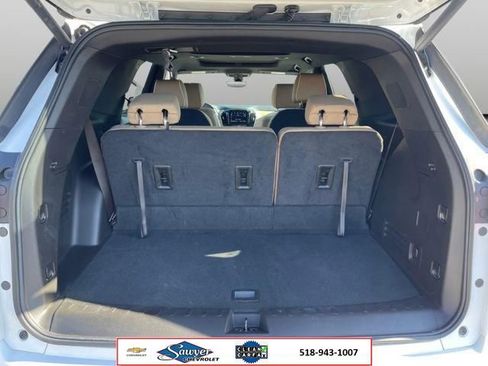 Used 2023 Chevrolet Traverse Premier AWD/4WD image 18