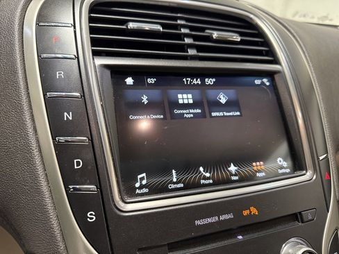 Used 2017 Lincoln MKX Reserve image 20