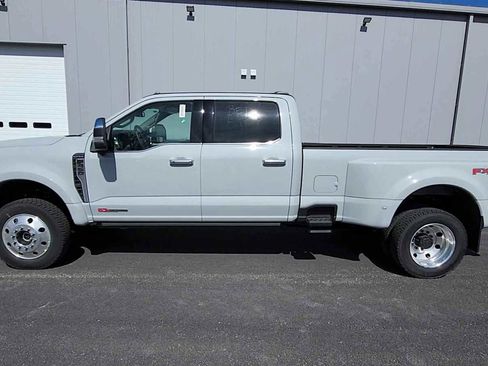 New 2026 Ford F450 Platinum w/ Platinum Plus Package image 5