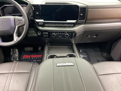 Used 2024 Chevrolet Silverado 2500 High Country w/ High Country Premium Package AWD/4WD image 21