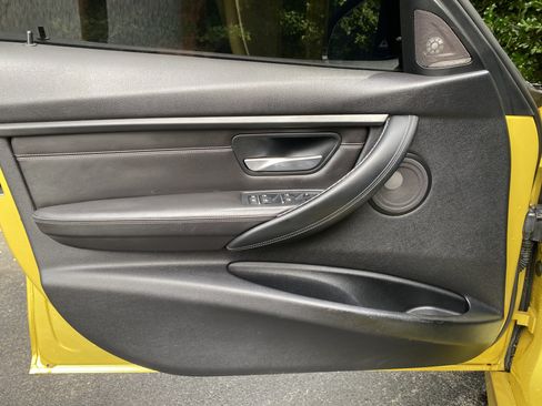 Used 2017 BMW M3 RWD image 14