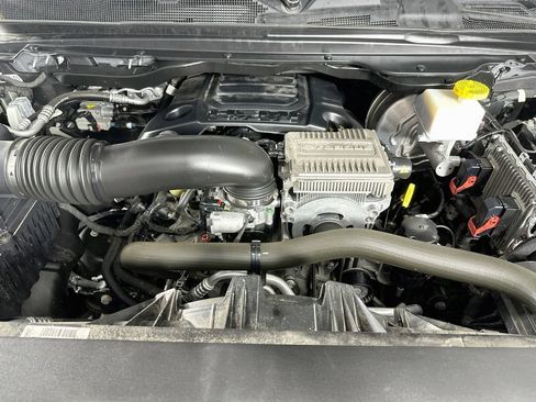 Used 2022 RAM 1500 Big Horn AWD/4WD image 37