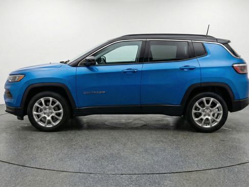 Used 2025 Jeep Compass Limited image 5
