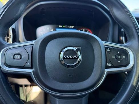 Used 2018 Volvo XC60 T5 Momentum w/ Convenience Package AWD/4WD image 14