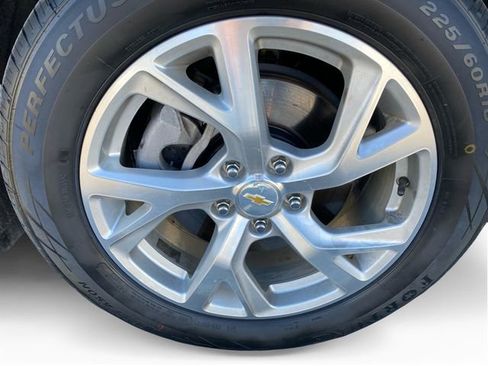 Used 2018 Chevrolet Equinox LT image 9