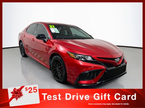 Used 2021 Toyota Camry SE FWD image 1