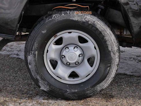 Used 2023 Toyota Tacoma SR image 9