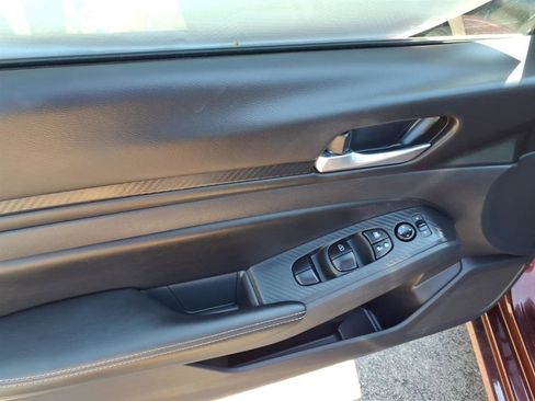 Used 2025 Nissan Altima 2.5 SV image 6