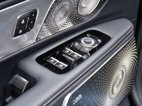 New 2026 Lincoln Nautilus Reserve AWD/4WD image 25