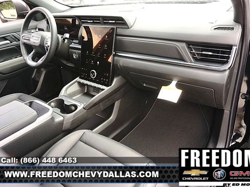 New 2026 GMC Terrain Elevation w/ Elevation Premium Package FWD image 12