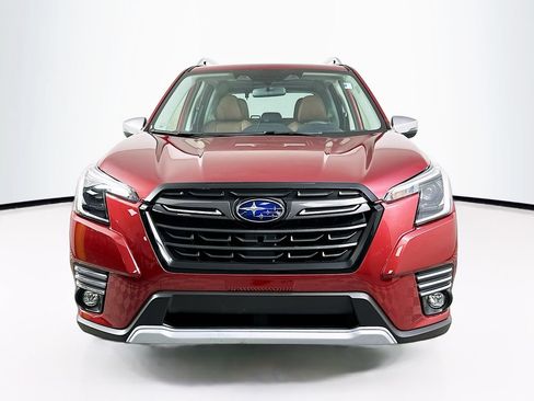 Used 2023 Subaru Forester Touring AWD/4WD image 5