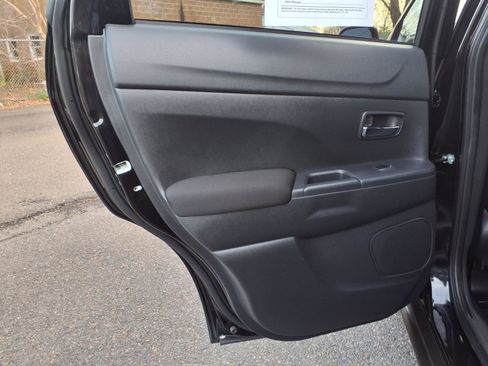 Used 2024 Mitsubishi Outlander Sport LE image 26