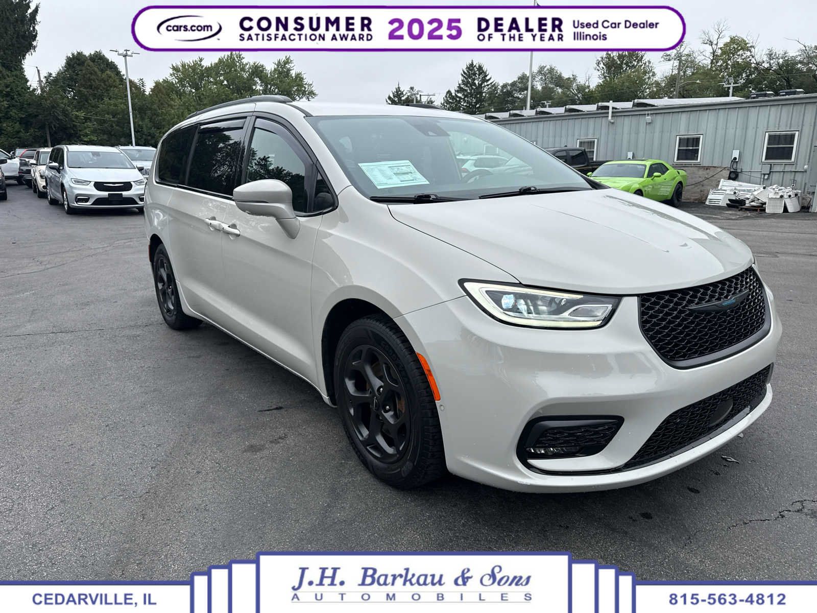 Used 2021 Chrysler Pacifica Limited w/ Premium & Safety Sphere Group FWD image 1