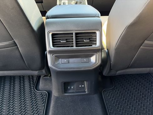 Certified 2024 Volkswagen Atlas Cross Sport SEL R-Line AWD/4WD image 31