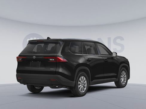 Used 2025 Toyota Grand Highlander AWD image 2