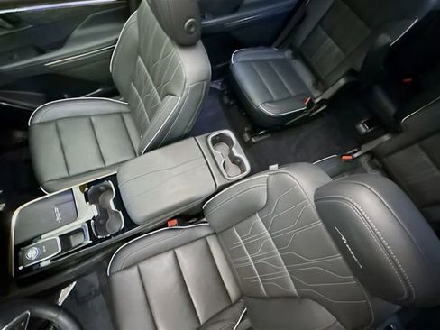 Used 2025 Buick Enclave Avenir w/ Super Cruise Package image 25