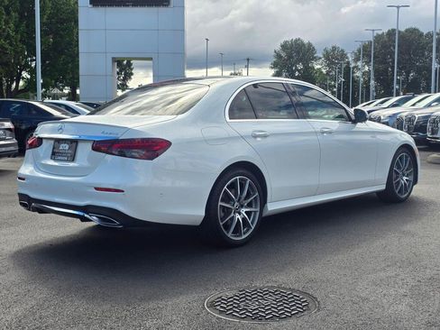 Used 2022 Mercedes-Benz E 350 4MATIC Sedan image 6