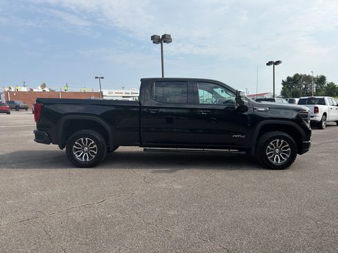 Used 2023 GMC Sierra 1500 AT4 w/ Technology Package AWD/4WD image 4