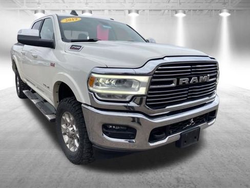 Used 2019 RAM 2500 Laramie AWD/4WD image 2