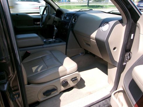 Used 2005 Ford F150 Lariat AWD/4WD image 8