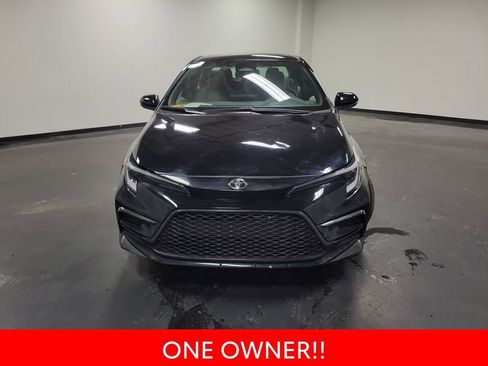 Used 2023 Toyota Corolla SE w/ SE Premium Package image 3