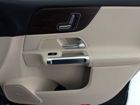 New 2026 Mercedes-Benz GLB 250 image 22