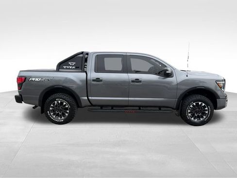 Used 2020 Nissan Titan PRO-4X w/ Pro-4x Convenience Package AWD/4WD image 8