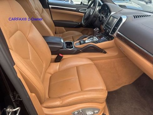 Used 2011 Porsche Cayenne S AWD/4WD image 3