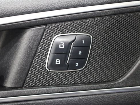 Used 2016 Ford Edge Titanium AWD/4WD image 8